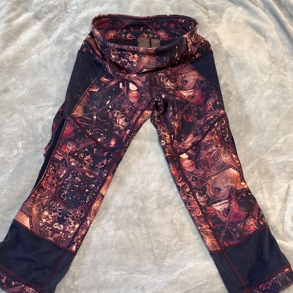 Women’s Calia size small 3/4 length Leggings
